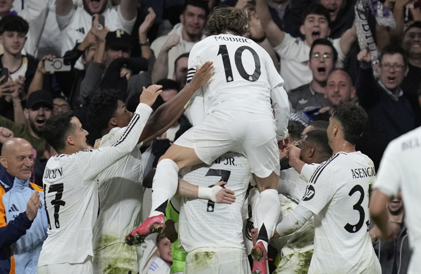 Real Madrid narrowly beats Sociedad to reach the Copa del Rey final